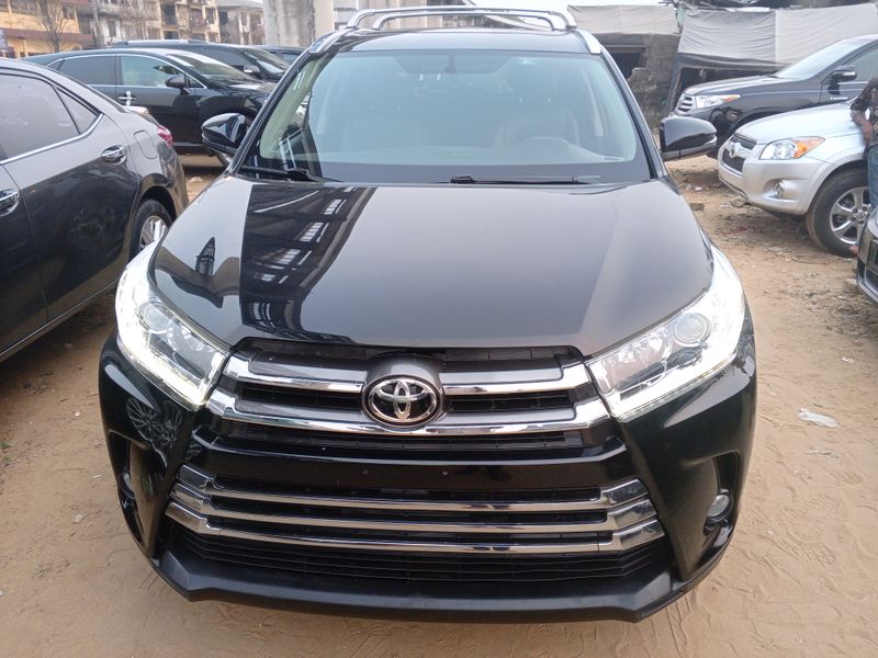 Main image of 2018 Toyota Highlander